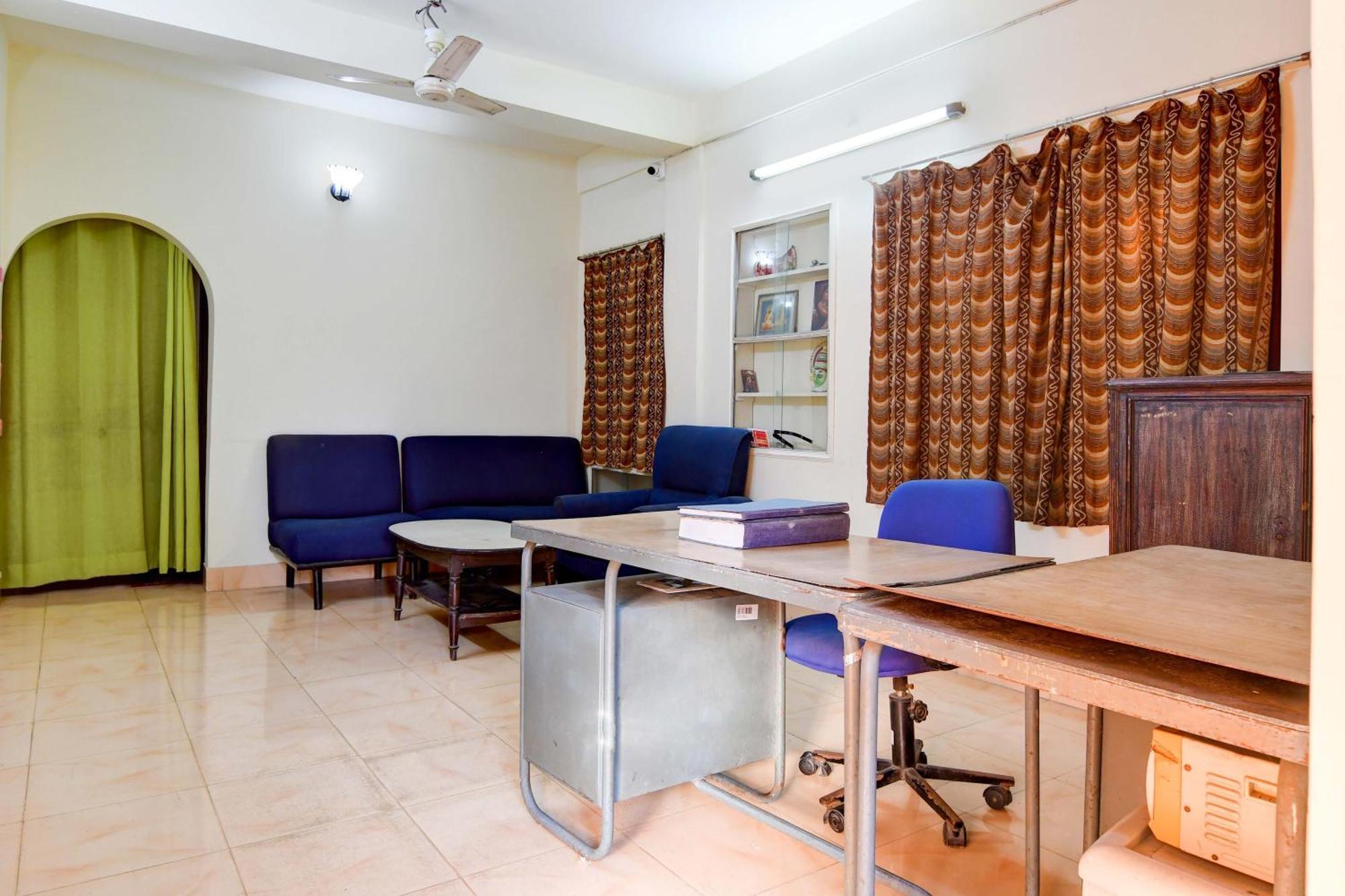 Oyo Simplex Guest House Behala Kalkutta Exterior foto