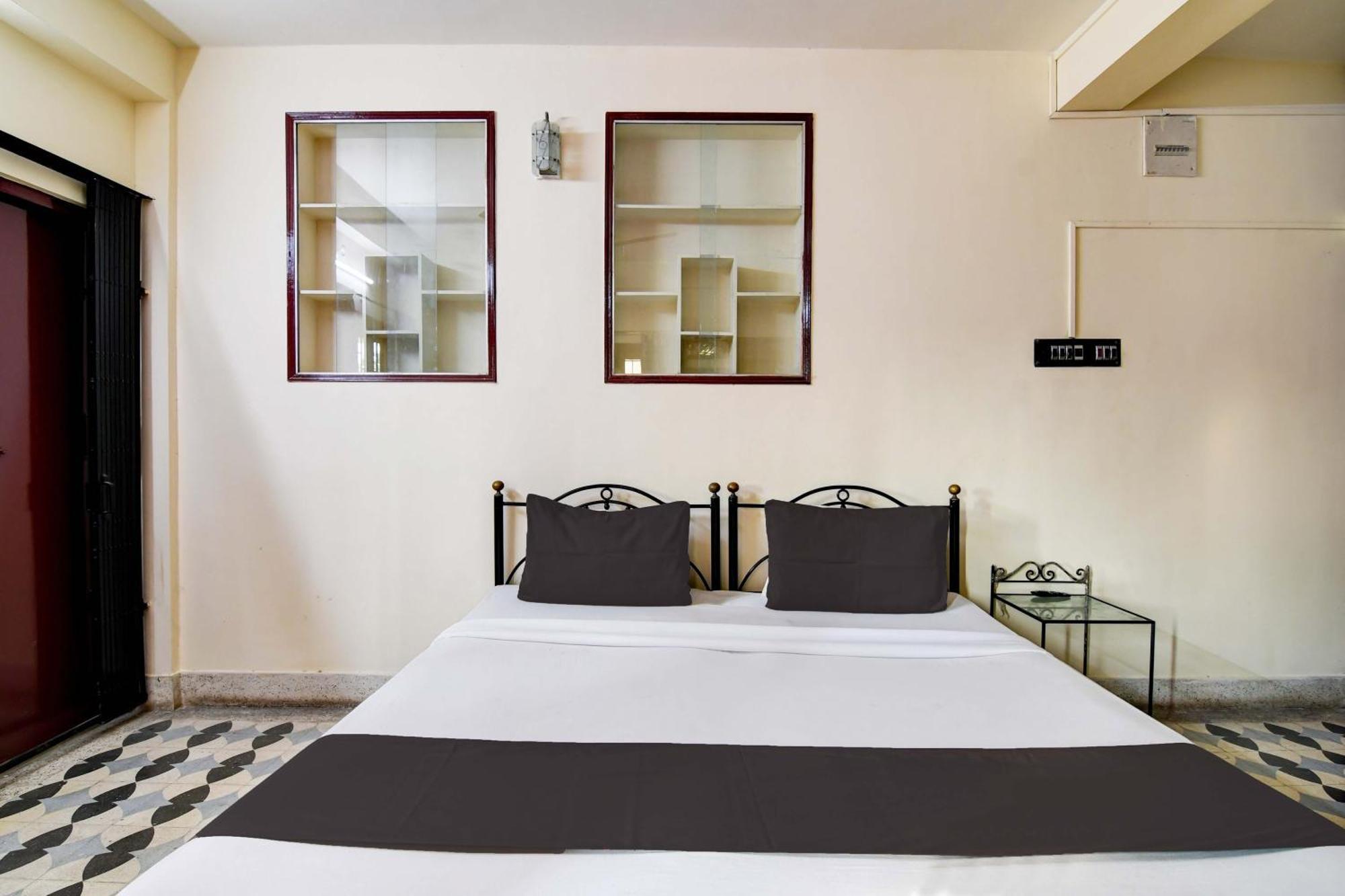 Oyo Simplex Guest House Behala Kalkutta Exterior foto