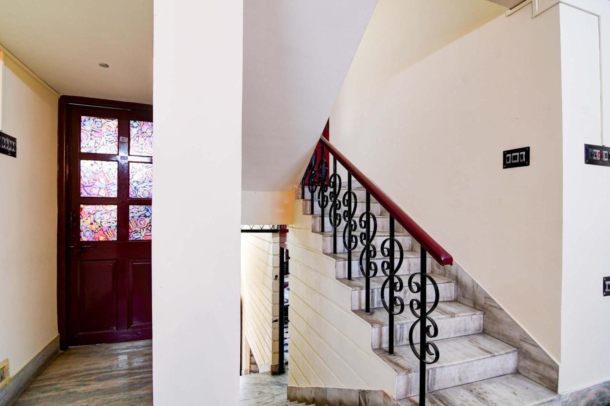 Oyo Simplex Guest House Behala Kalkutta Exterior foto