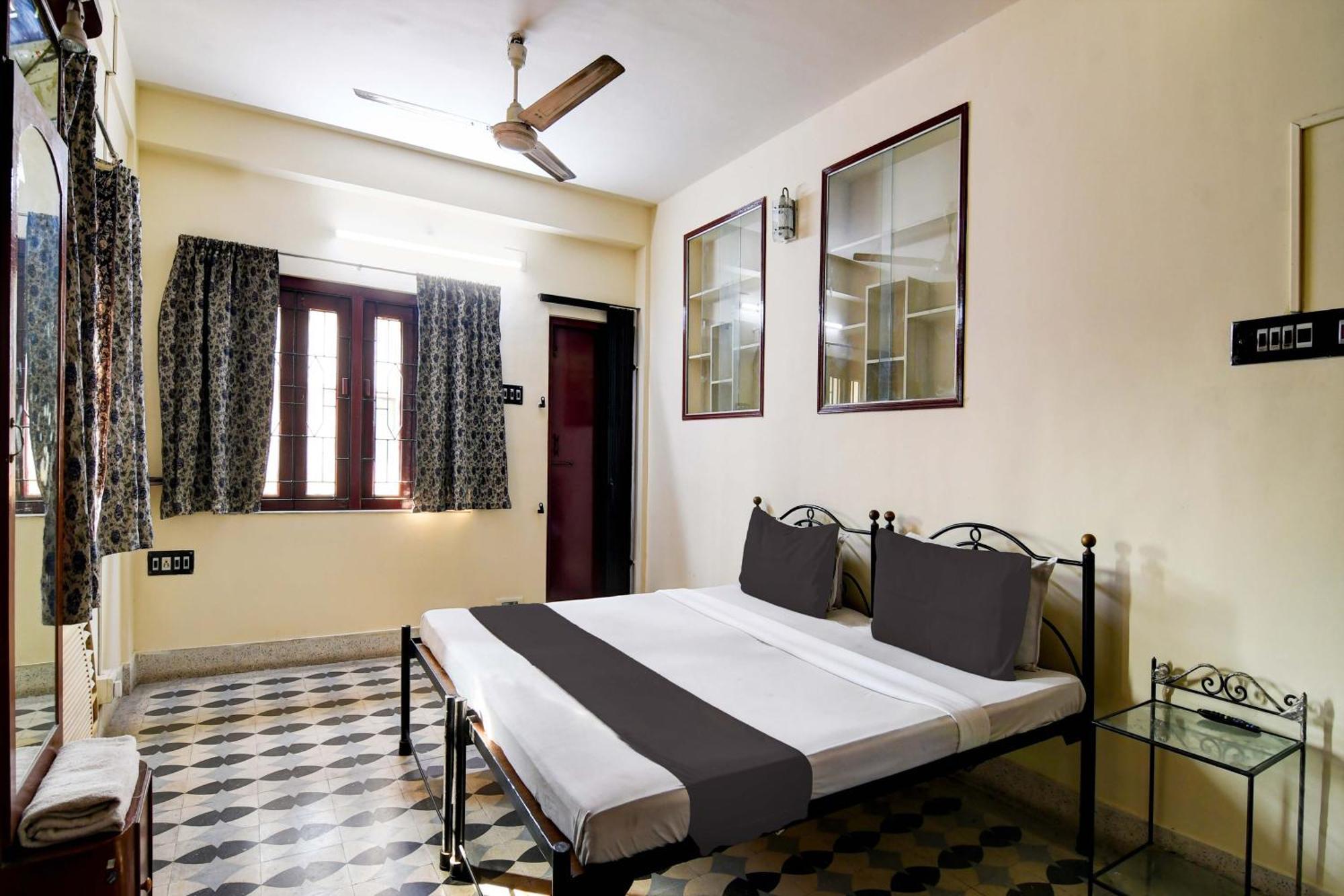 Oyo Simplex Guest House Behala Kalkutta Exterior foto