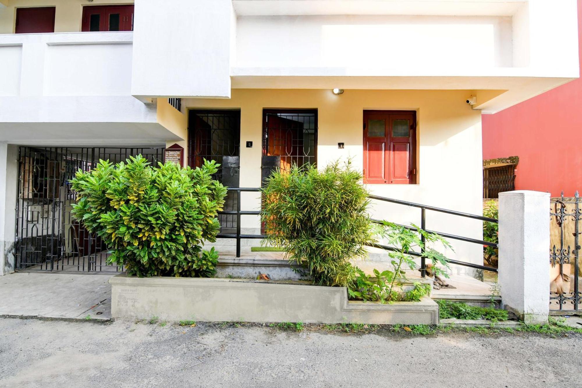 Oyo Simplex Guest House Behala Kalkutta Exterior foto