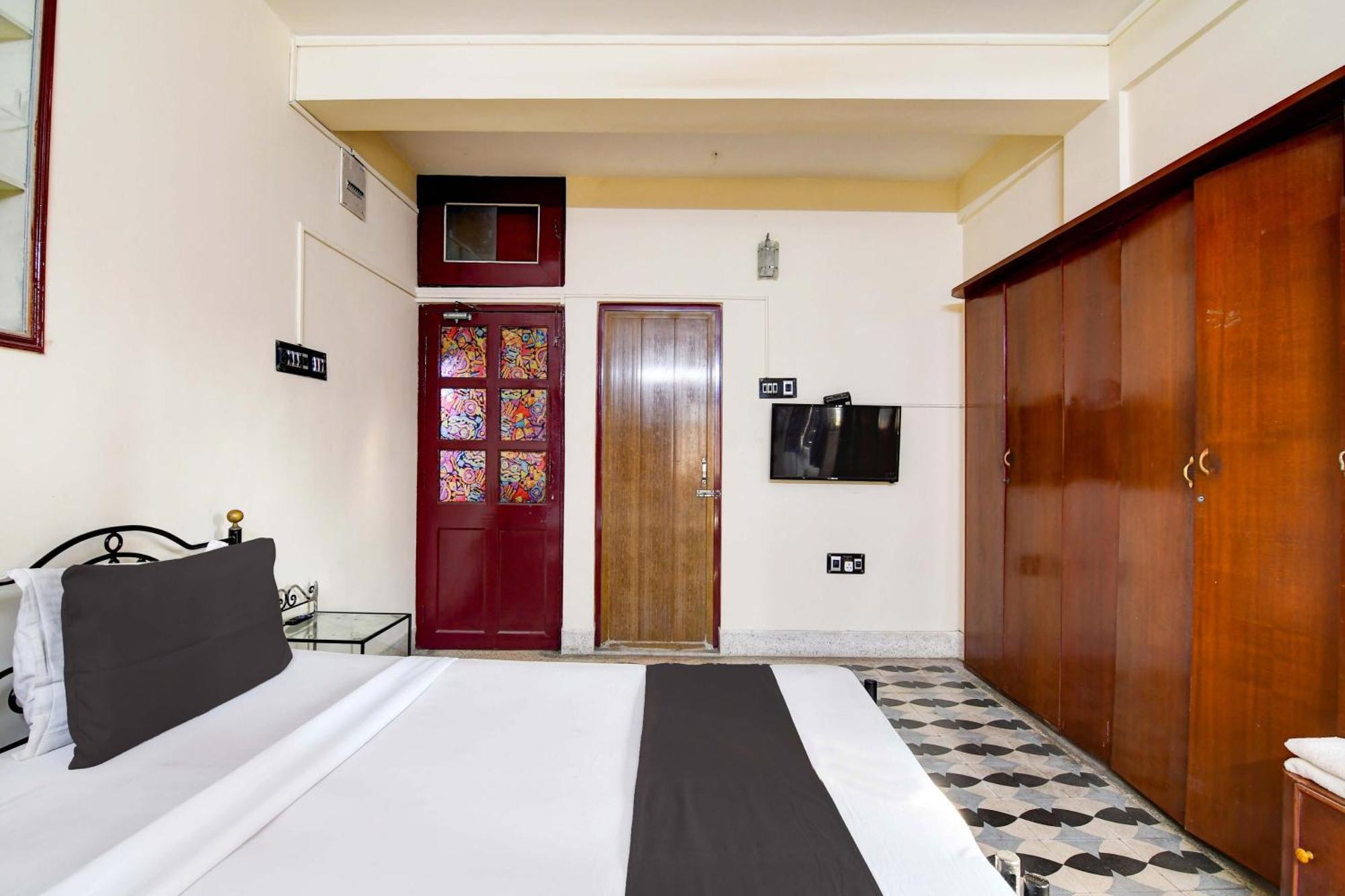 Oyo Simplex Guest House Behala Kalkutta Exterior foto